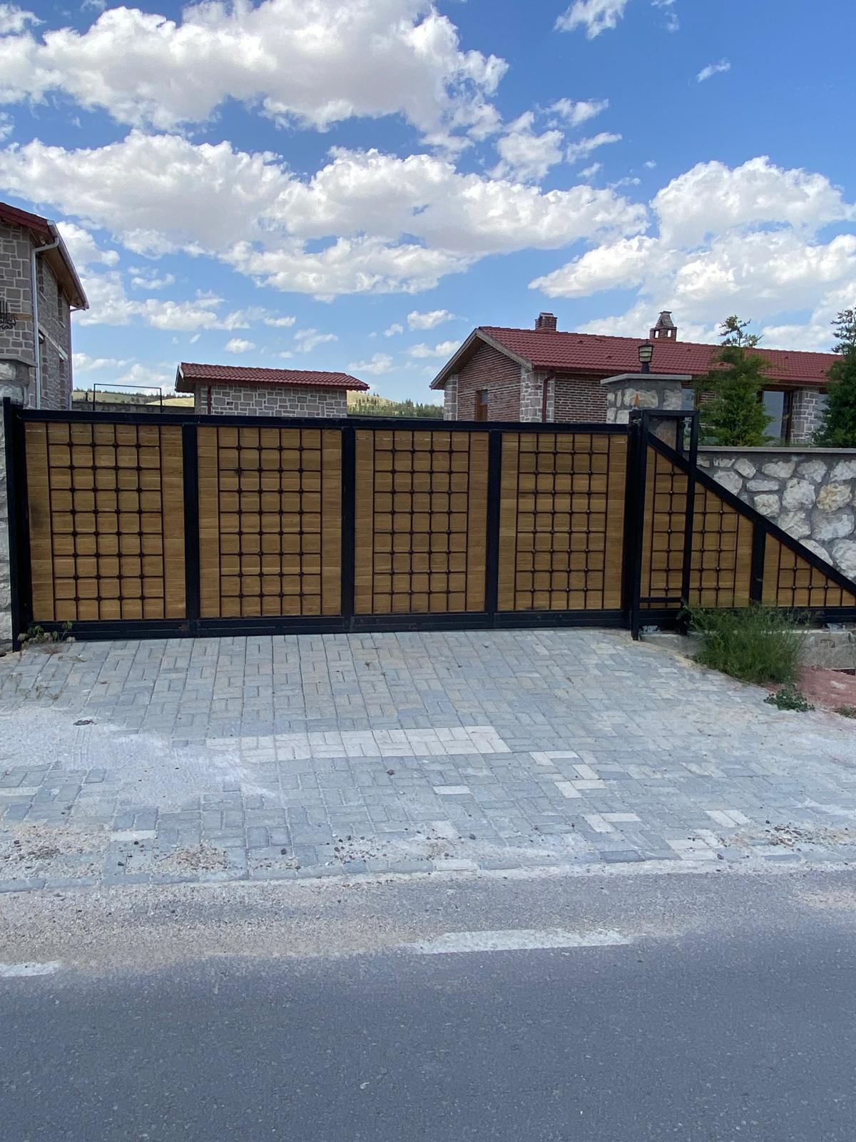 Bahçe Kapıları